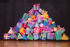 Ruumilised-kingipakid.-Guass.-4.-klassid-2017